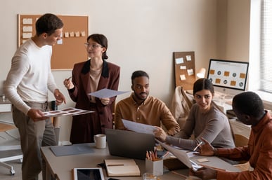 medium-shot-people-working-together